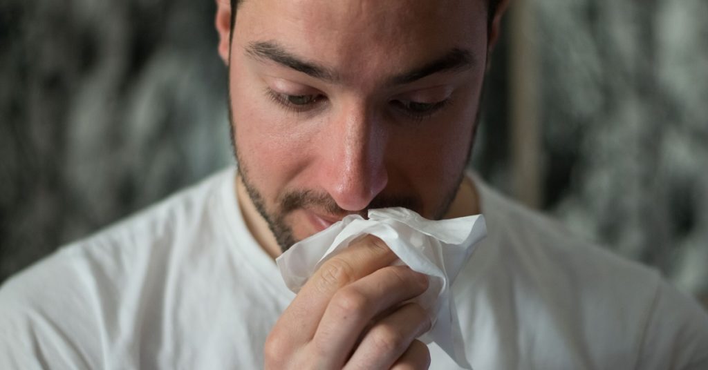 symptoms of a cold vs flu in Kirkham